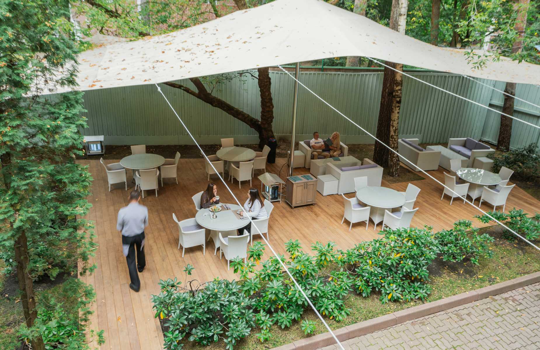 Уютная атмосфера у камина